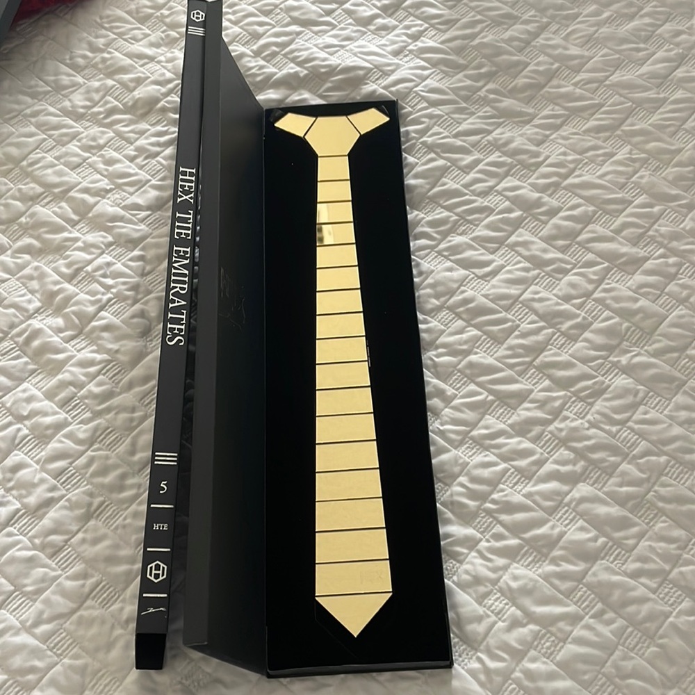 HEX TIE